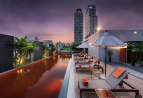 Отель Radisson Suites Bangkok Sukhumvit - SHA Extra Plus  Бангкок